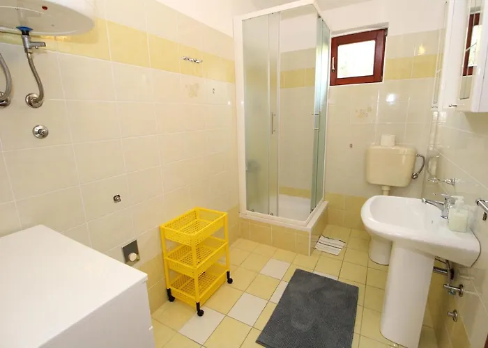 Apartamento By The Sea Mandre, Pag - 6284 *