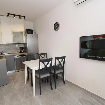 公寓 By The Sea Mandre, Pag - 6284 科兰