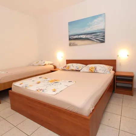 Apartment By The Sea Mandre, Pag - 6284 *